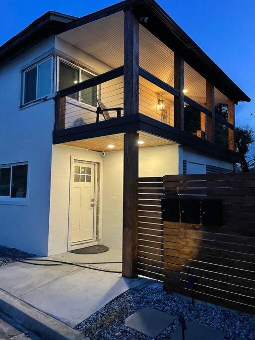 Shares Courtyard Luxury Apt - New! Rockledge Extérieur photo