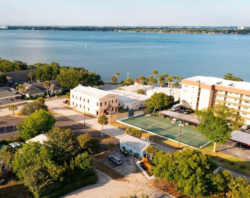 Shares Courtyard Luxury Apt - New! Rockledge Extérieur photo